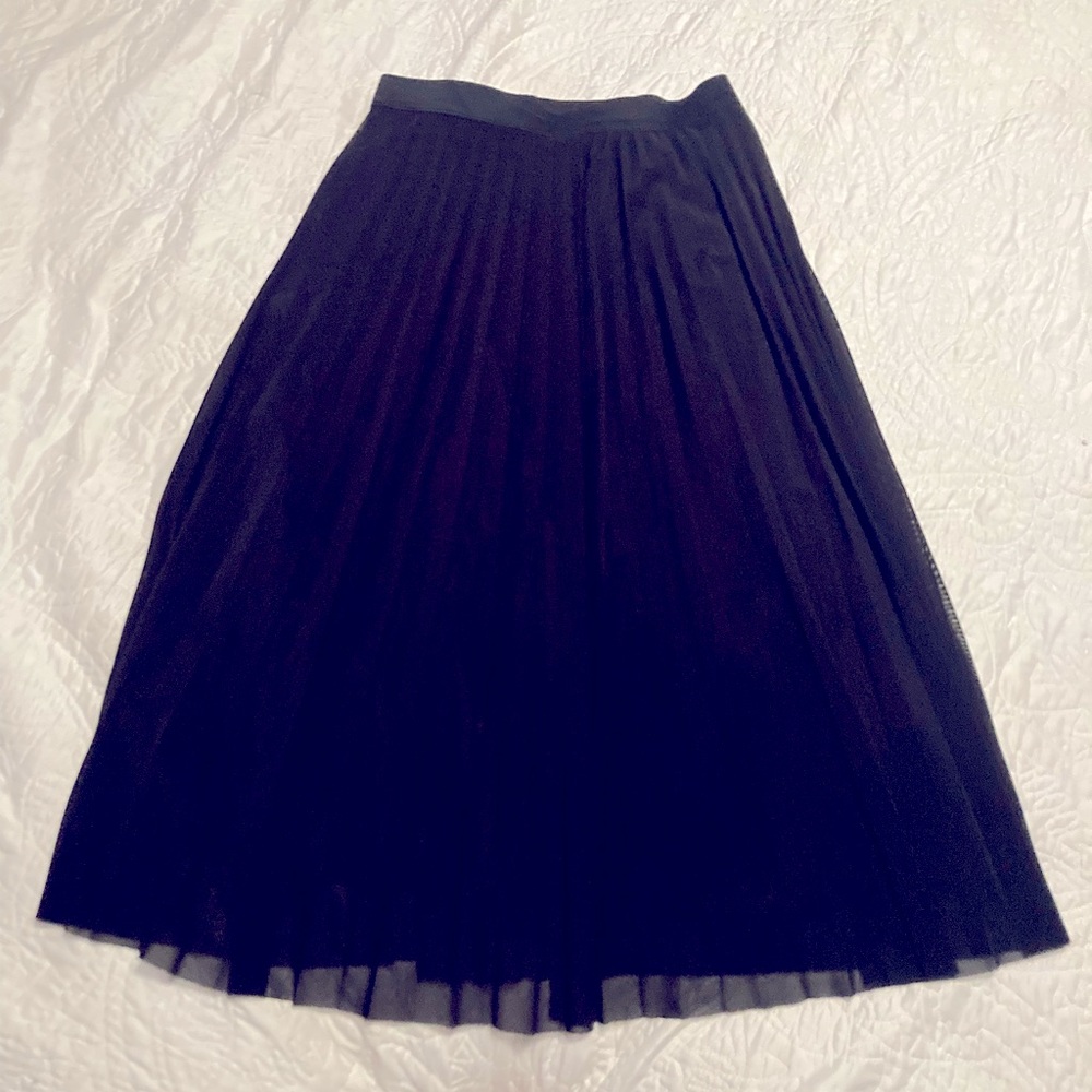 Accordion skirt